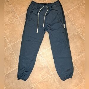 Nike standard issue, thermal, teal color, mens TL